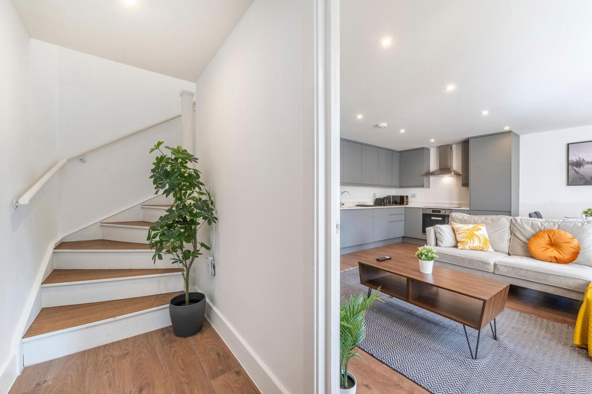 Modern London Home - 2 Bedrooms 2 Bath - Battersea, Vauxhall & Nine Elms Station מראה חיצוני תמונה